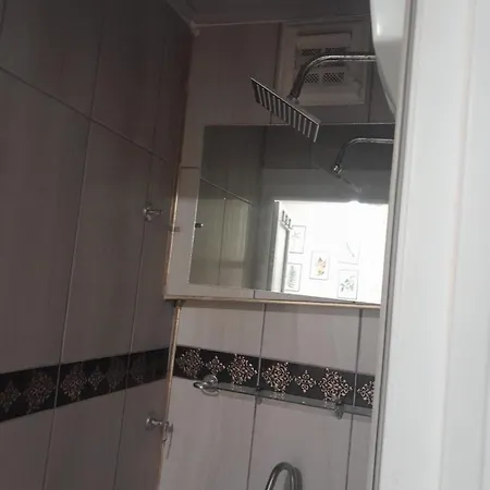 Langa Esra * Provincia di Istanbul